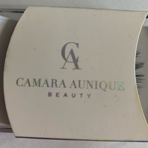 “Camara Aunique” Beauty - Mary Lash               NWT
